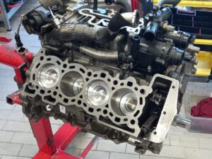 TDV6 Zahnriemenseite ohne Zahnriemen – Land Rover Motorinstandsetzung